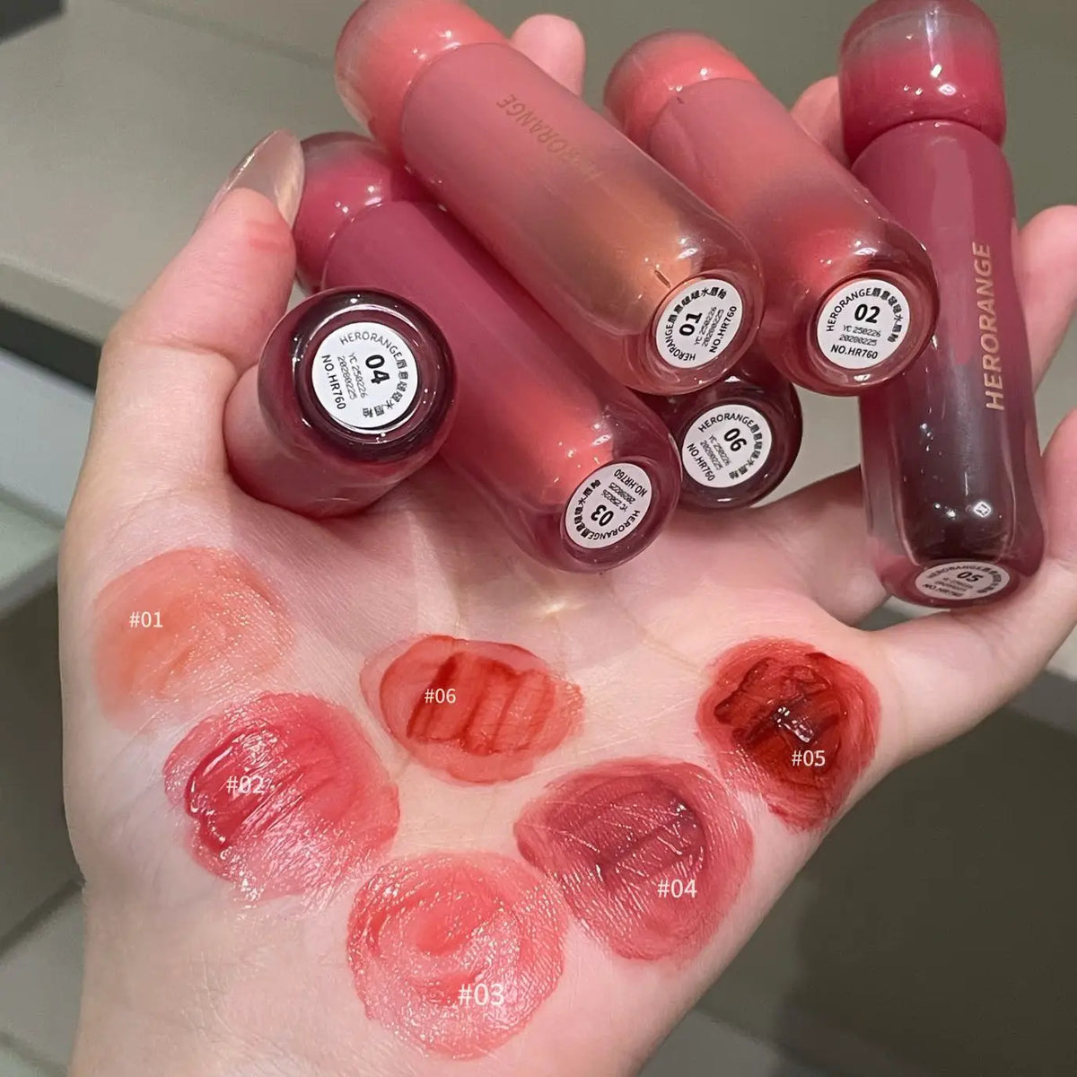 Mirror Shine Lip Gloss – Moisturizing, Non-Sticky Finish